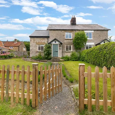 Stoneleigh Hutton le Hole